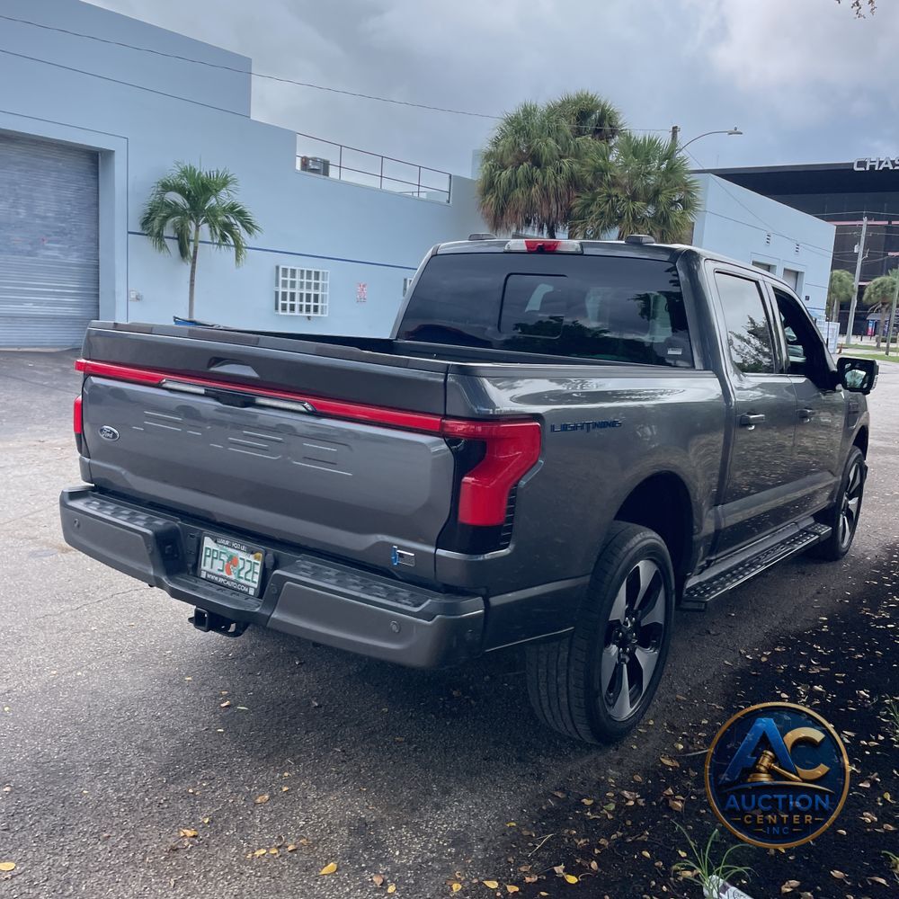 2023 Ford F-150 Lightning Platinum
