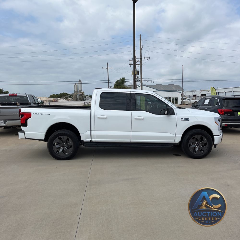 2025 Ford F-150 Lightning Flash