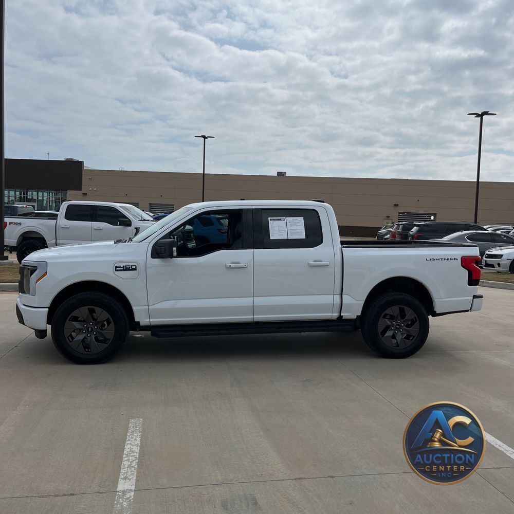 2025 Ford F-150 Lightning Flash