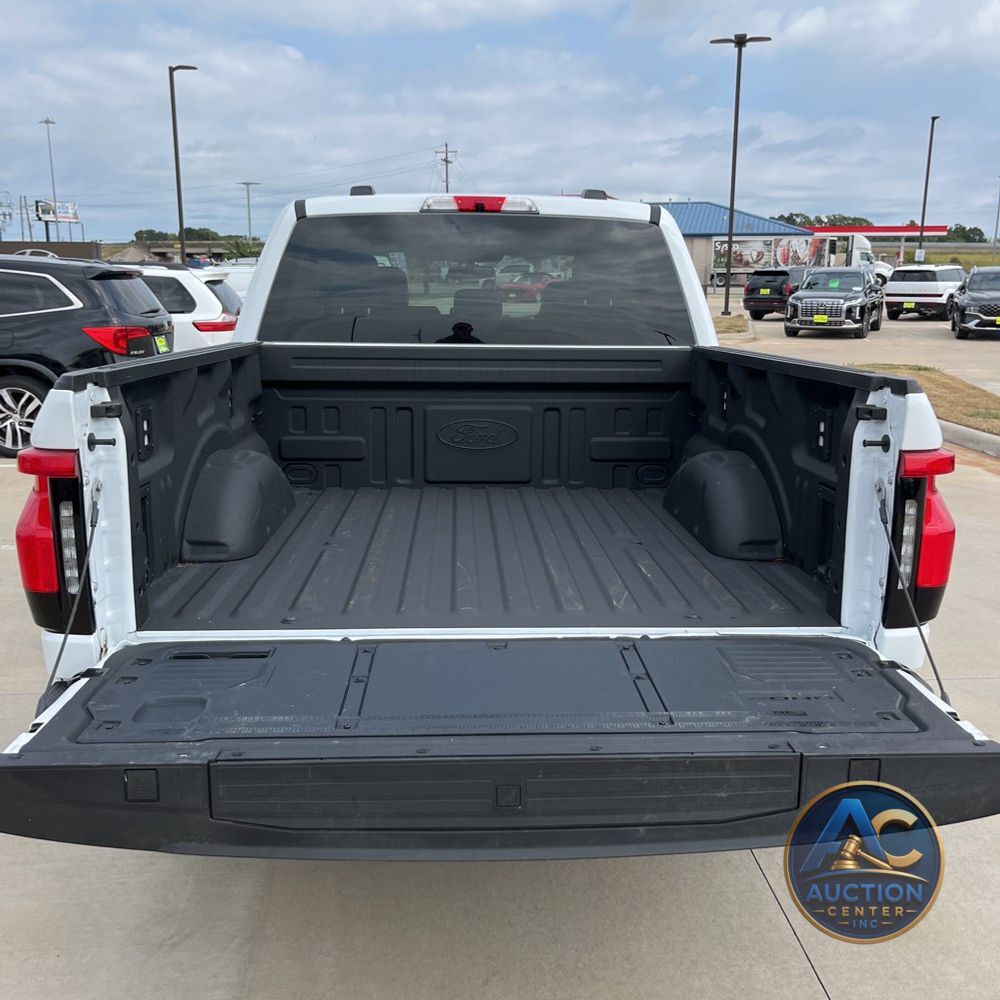 2025 Ford F-150 Lightning Flash