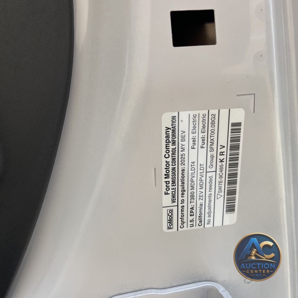 2025 Ford F-150 Lightning Flash