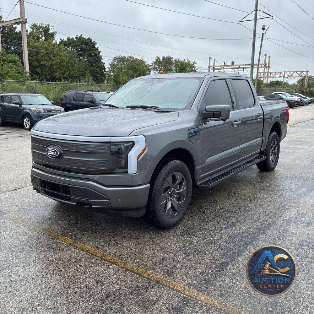 2025 Ford F-150 Lightning Lariat