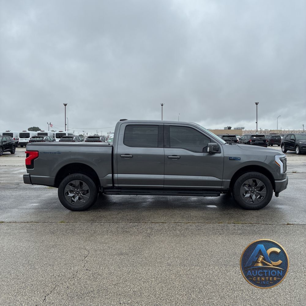 2025 Ford F-150 Lightning Lariat