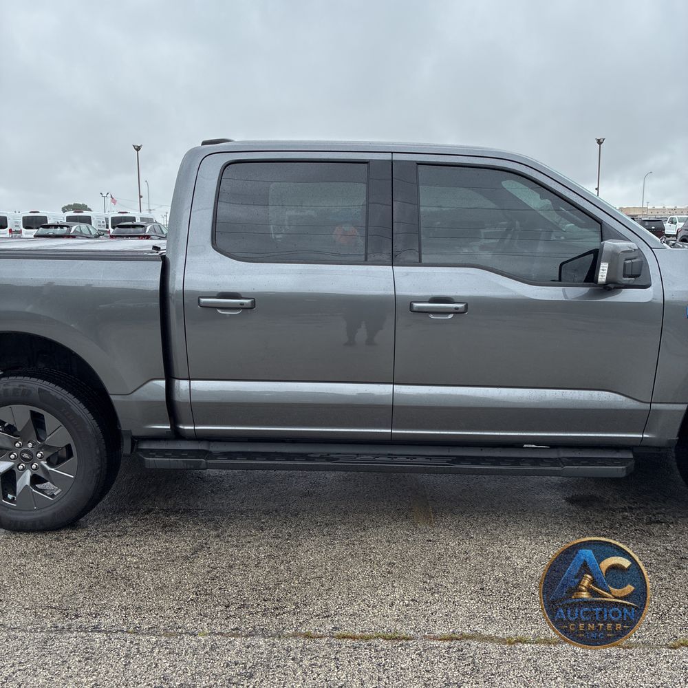 2025 Ford F-150 Lightning Lariat