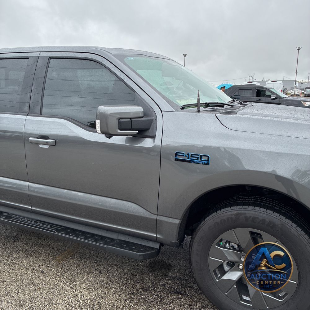2025 Ford F-150 Lightning Lariat