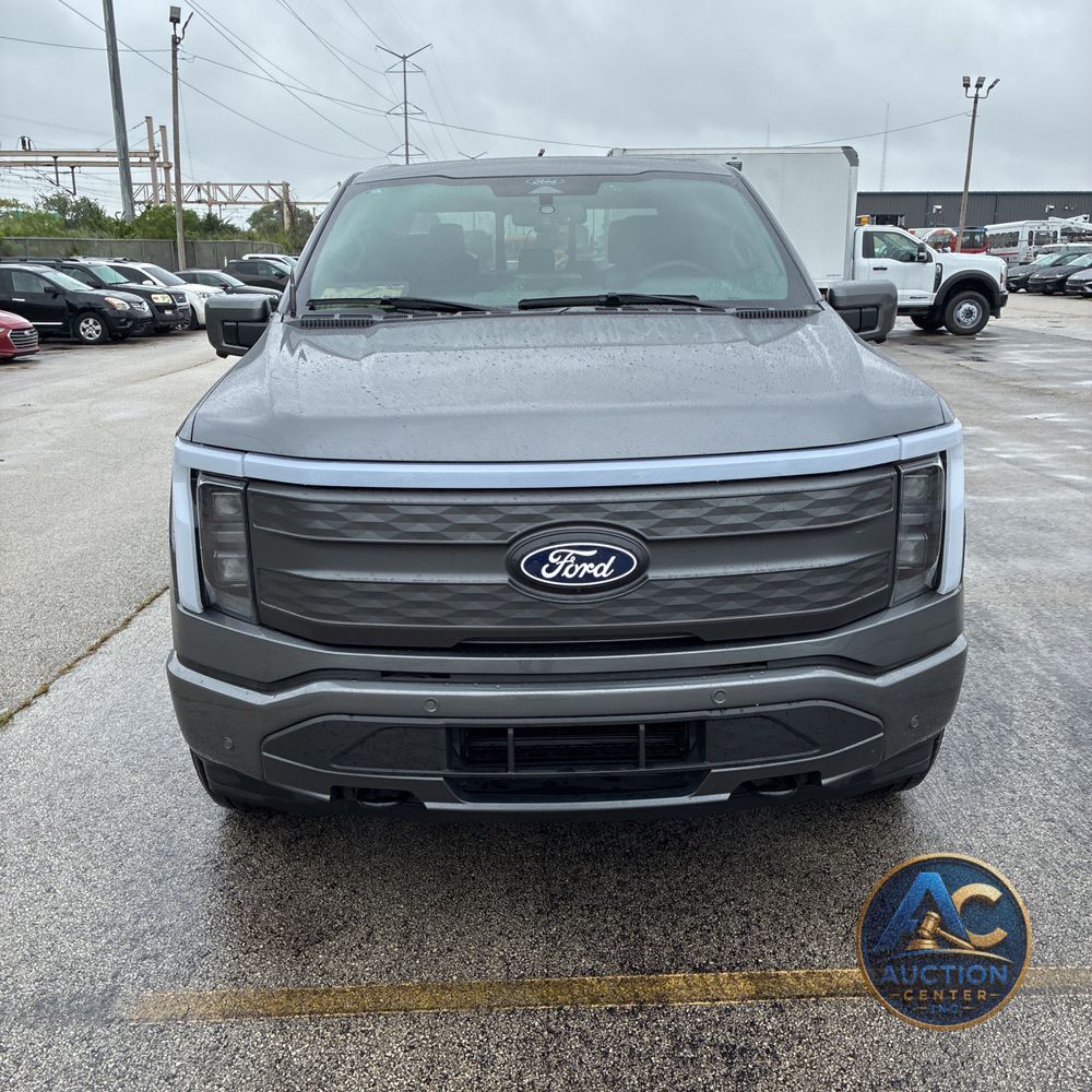 2025 Ford F-150 Lightning Lariat