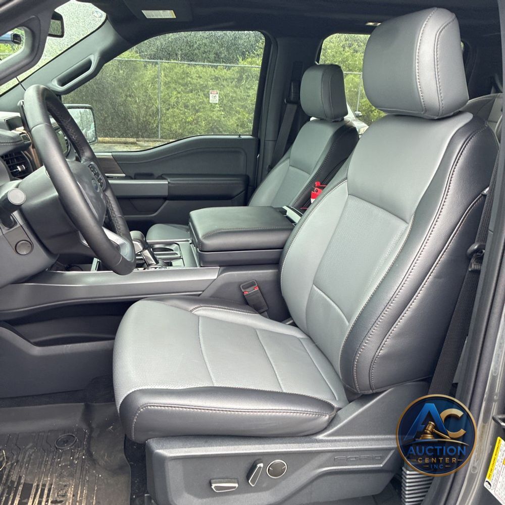 2025 Ford F-150 Lightning Lariat