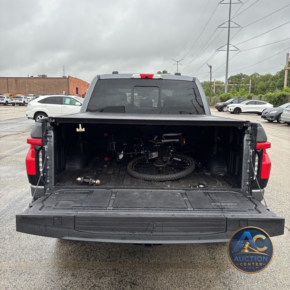 2025 Ford F-150 Lightning Lariat