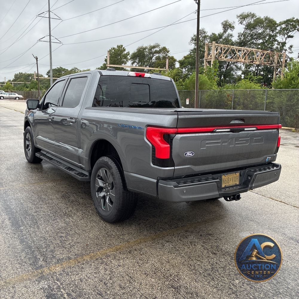 2025 Ford F-150 Lightning Lariat