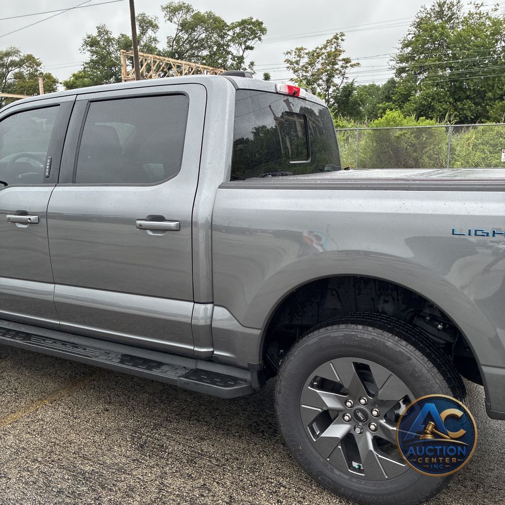 2025 Ford F-150 Lightning Lariat