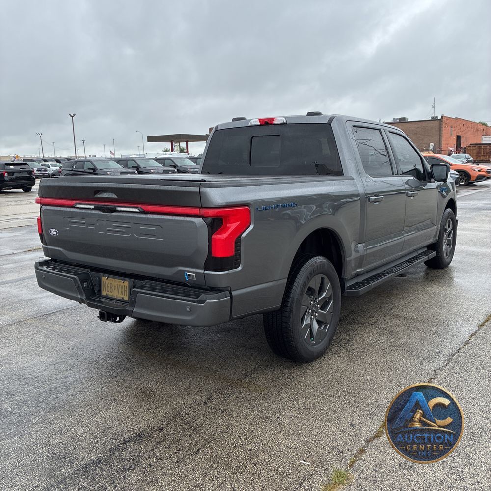 2025 Ford F-150 Lightning Lariat