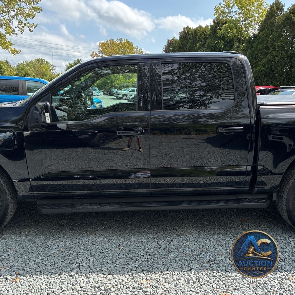 2024 Ford F-150 Lightning Lariat