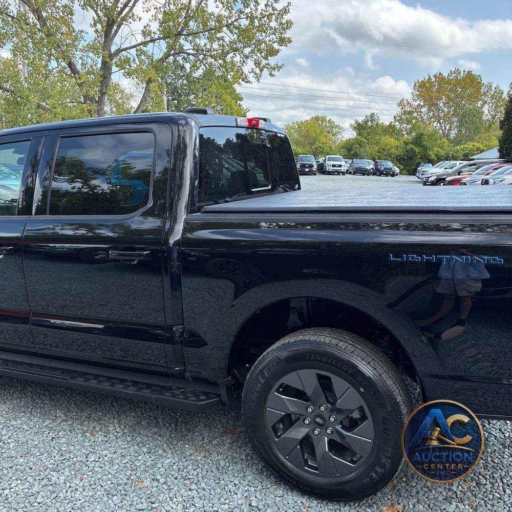2024 Ford F-150 Lightning Lariat