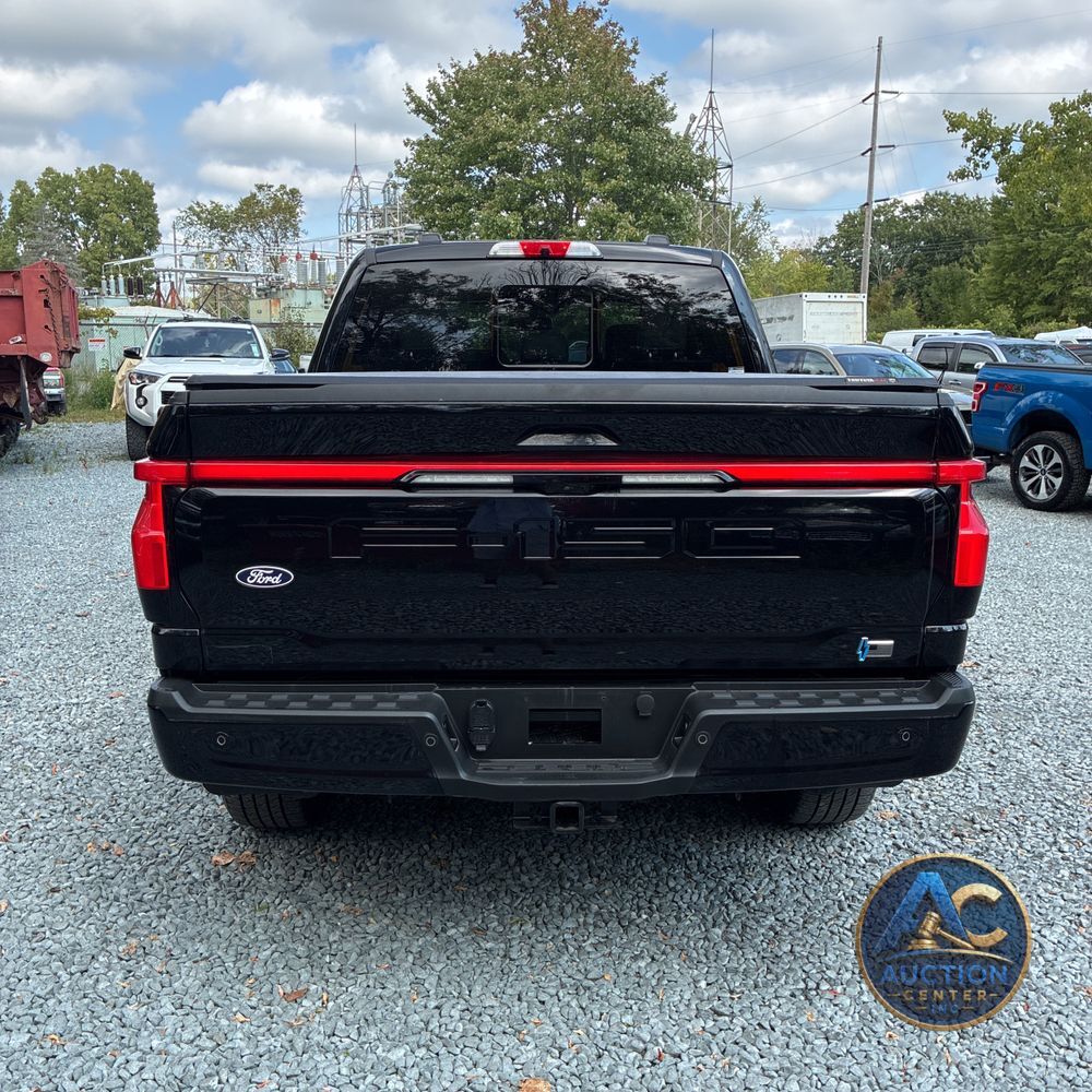 2024 Ford F-150 Lightning Lariat