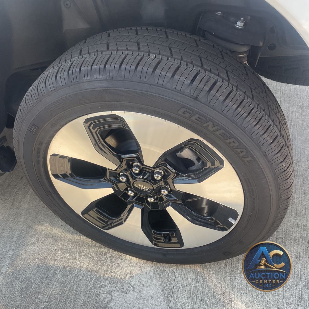 2024 Ford F-150 Lightning Platinum