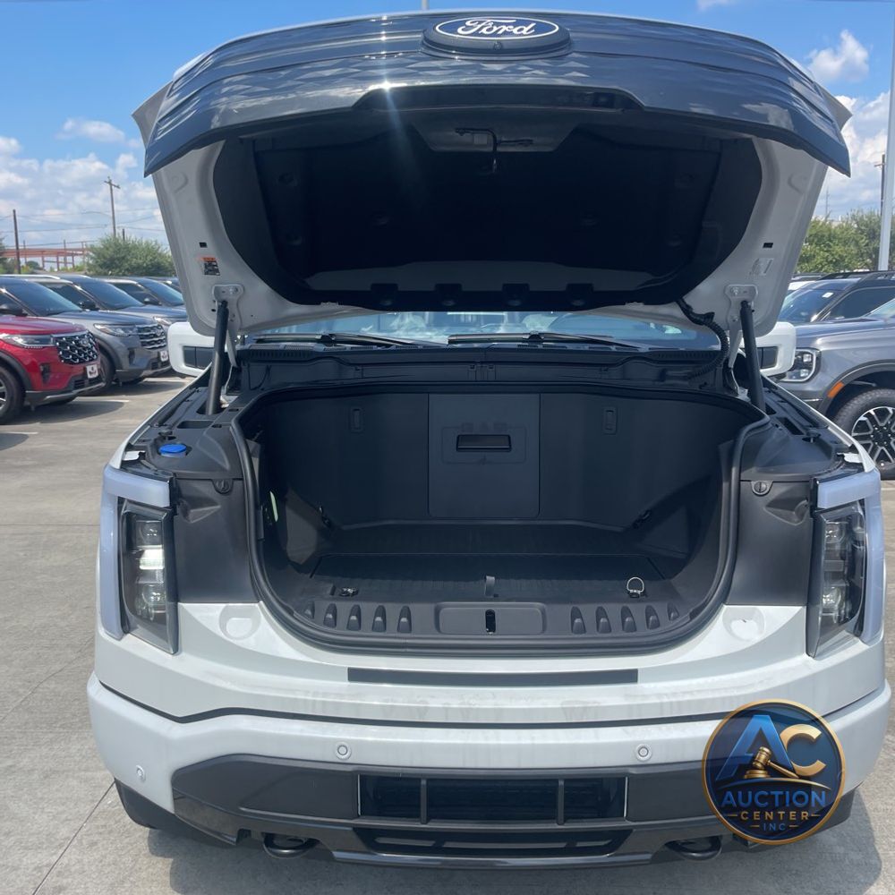 2024 Ford F-150 Lightning Platinum