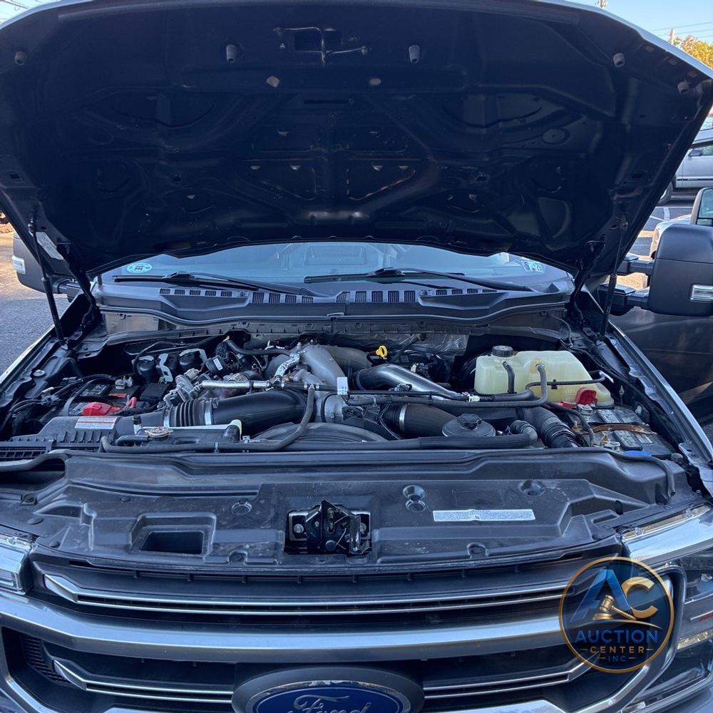2022 Ford F250 S/D Platinum
