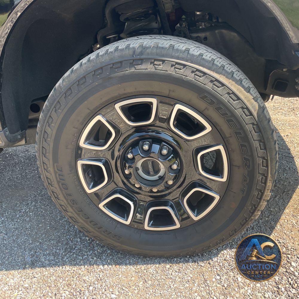 2025 Ford F-250 Super Duty Platinum