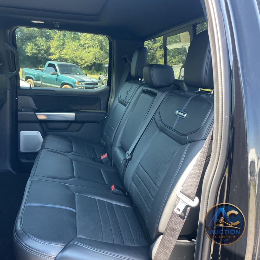 2025 Ford F-250 Super Duty Platinum
