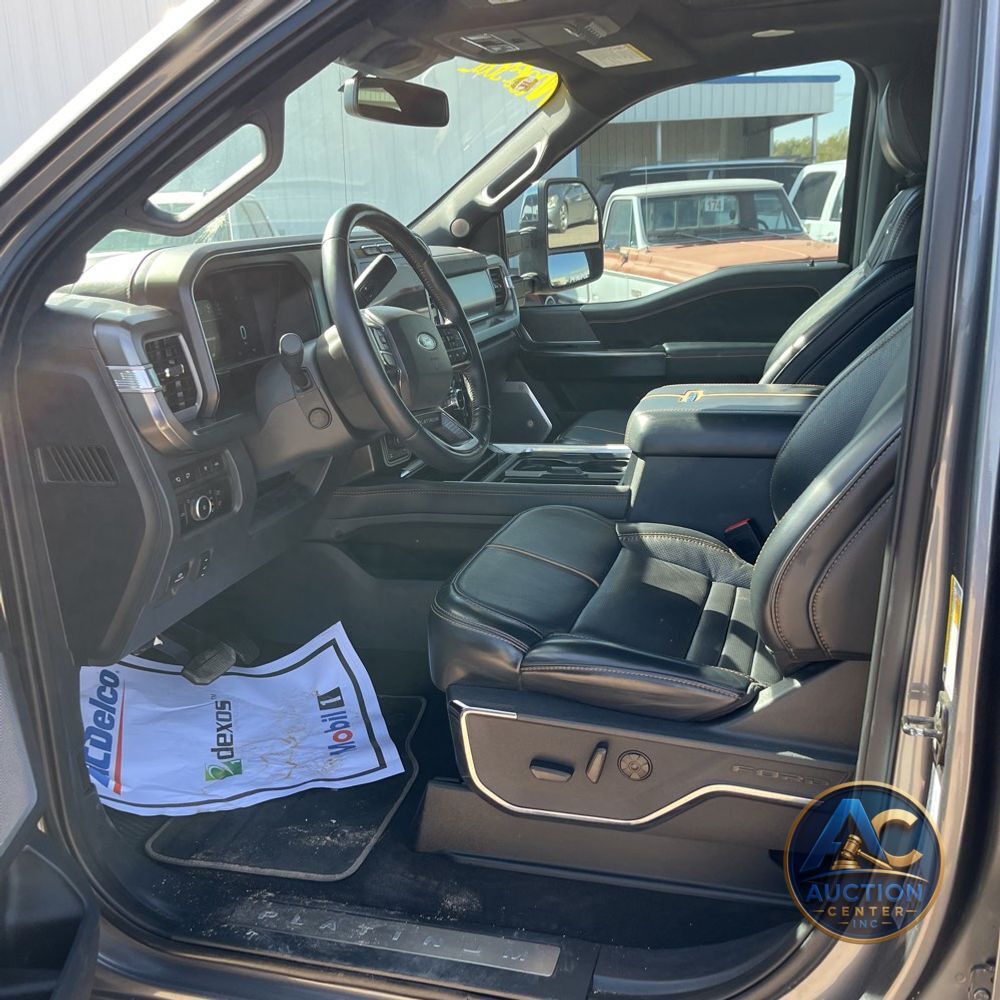 2024 Ford F-250 Super Duty Platinum