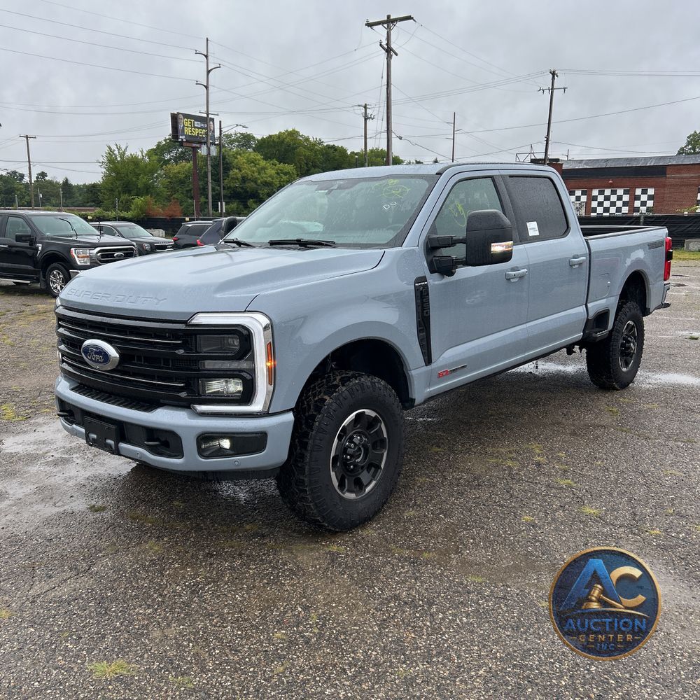 2025 Ford F250 S/D Platinum