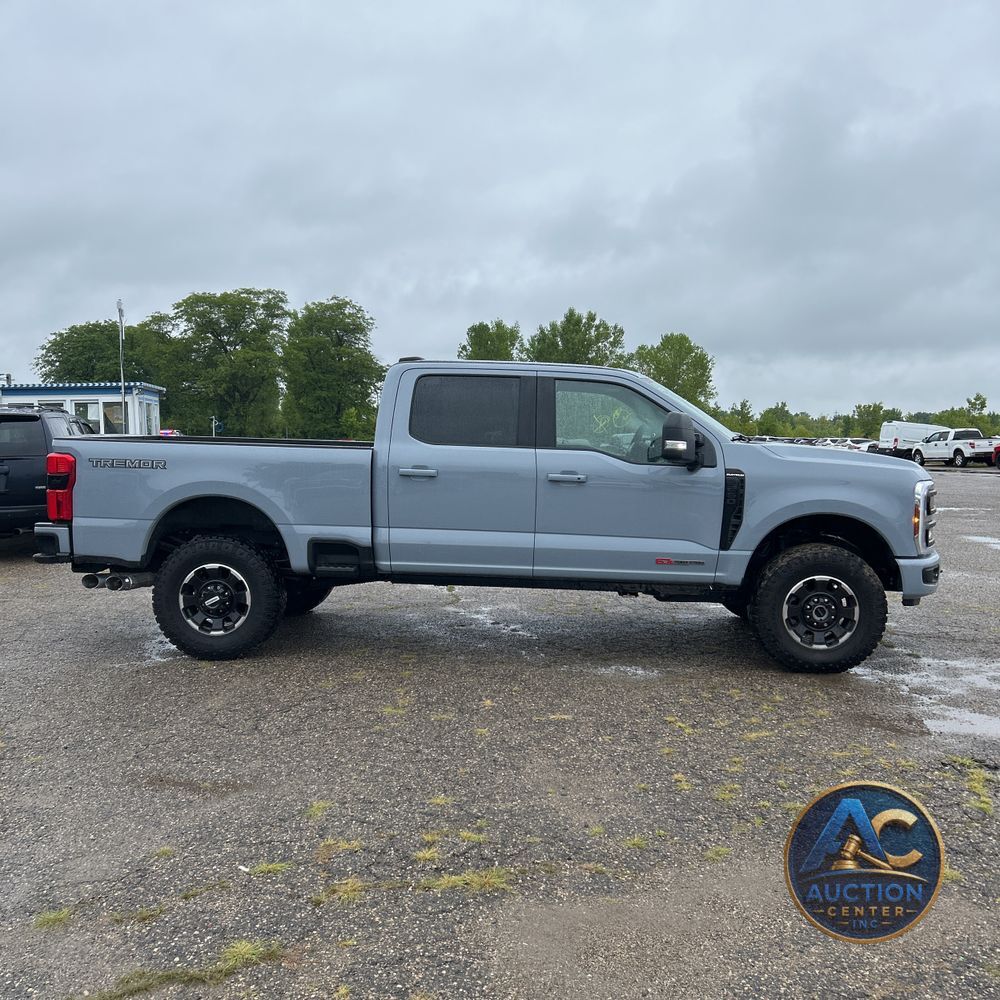 2025 Ford F250 S/D Platinum