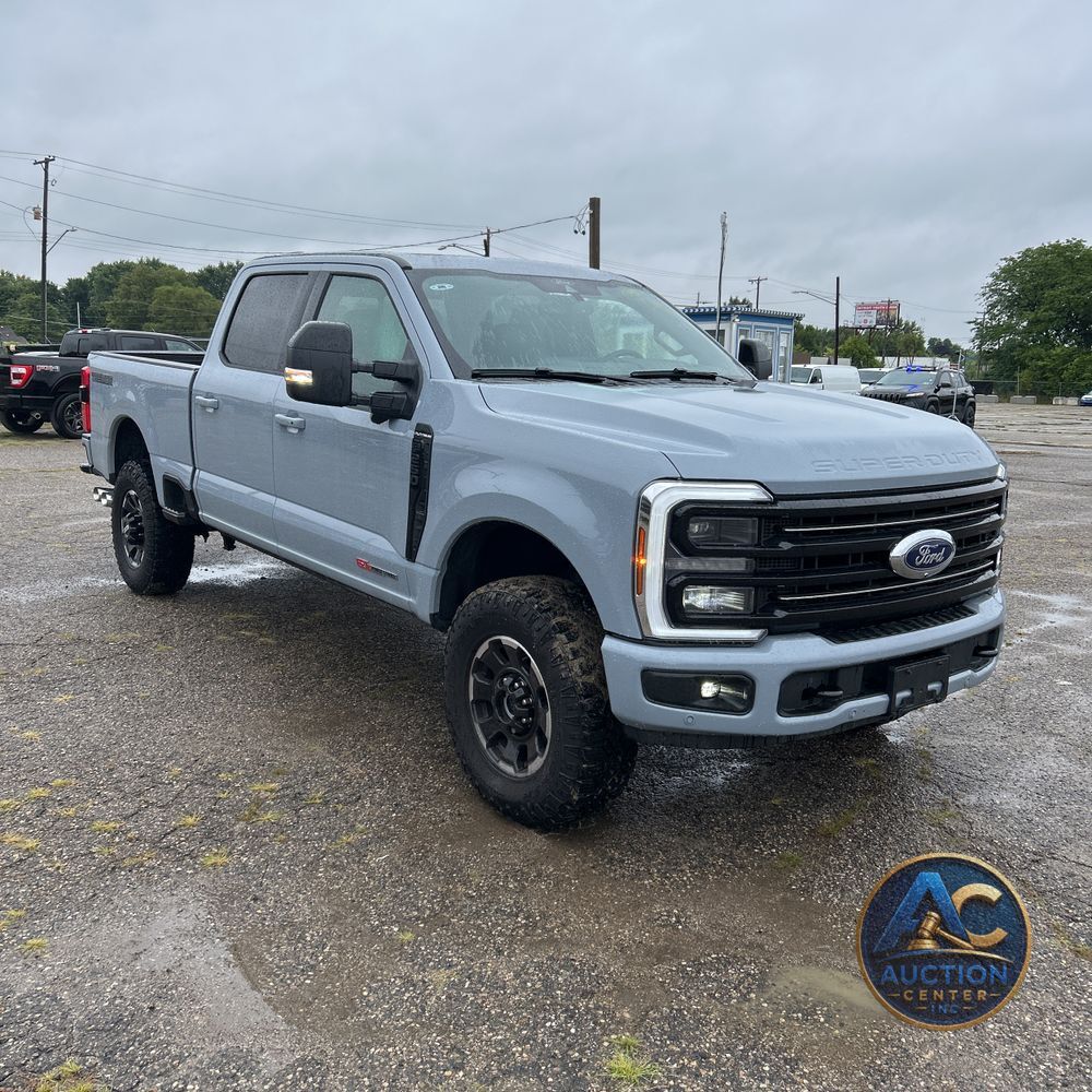 2025 Ford F250 S/D Platinum