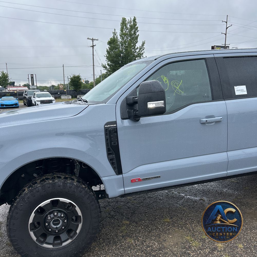 2025 Ford F250 S/D Platinum