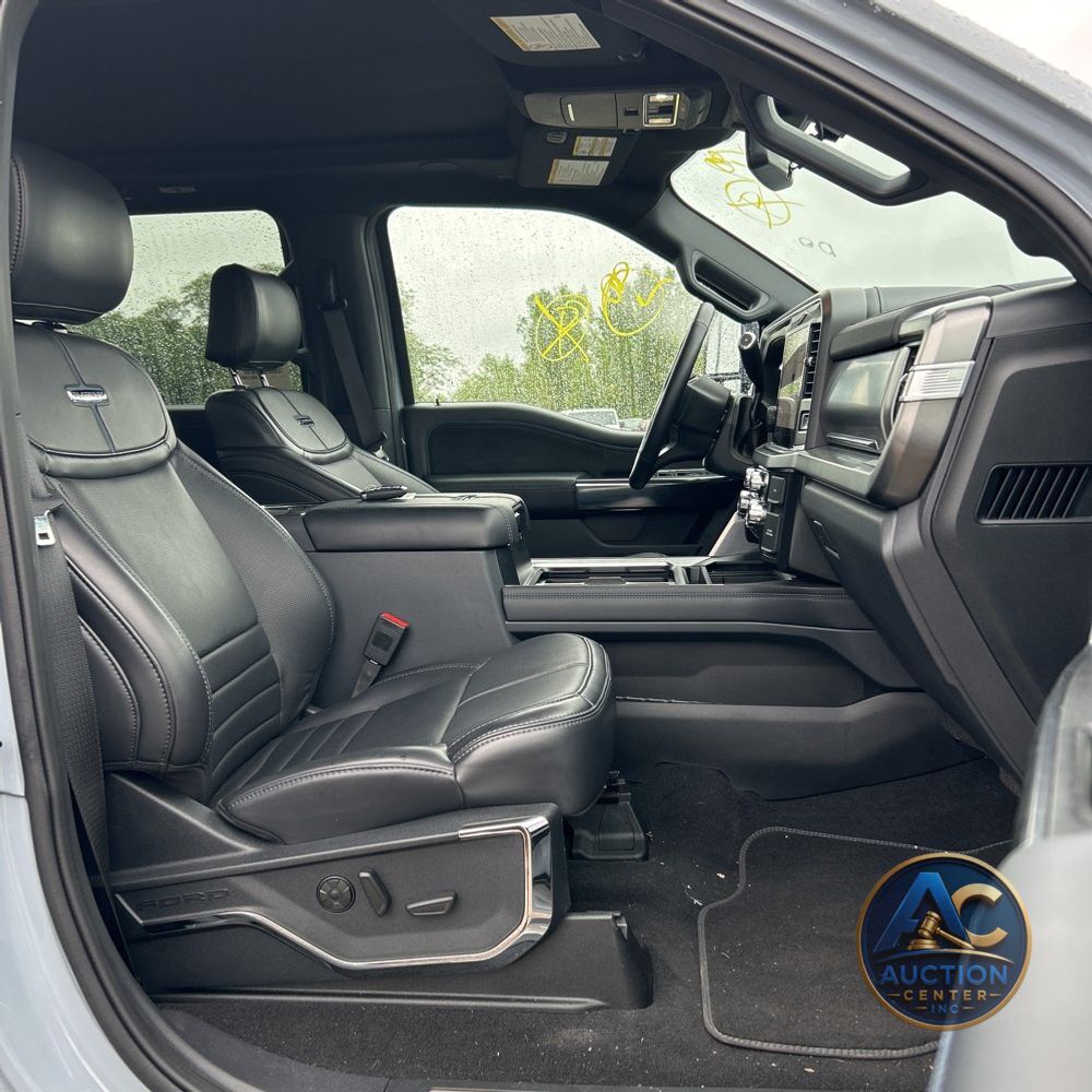 2025 Ford F250 S/D Platinum