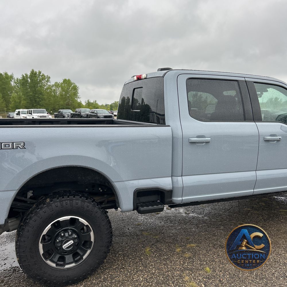 2025 Ford F250 S/D Platinum