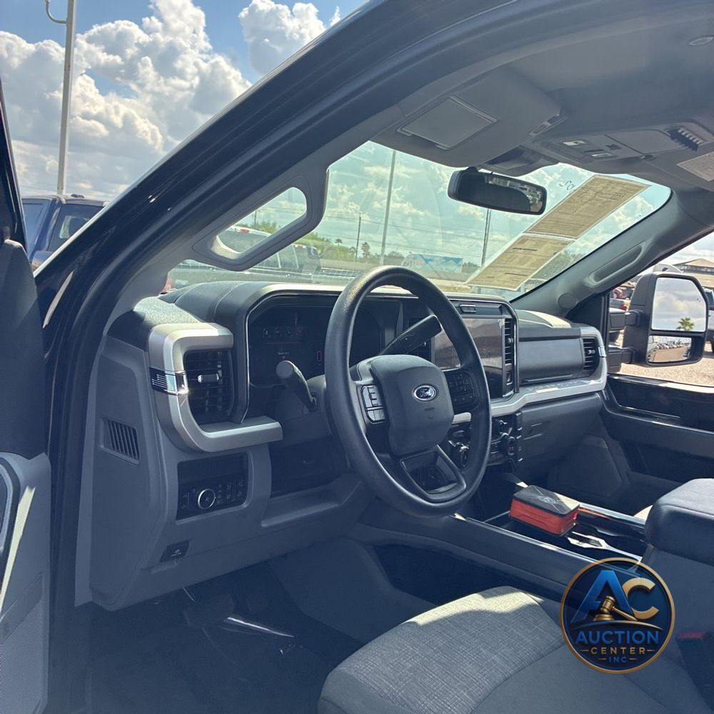 2025 Ford F-250 Super Duty XLT