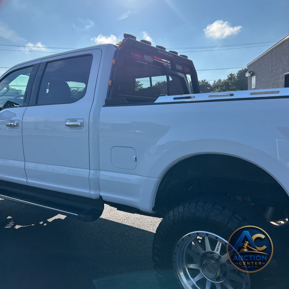 2022 Ford F-350 Super Duty Lariat