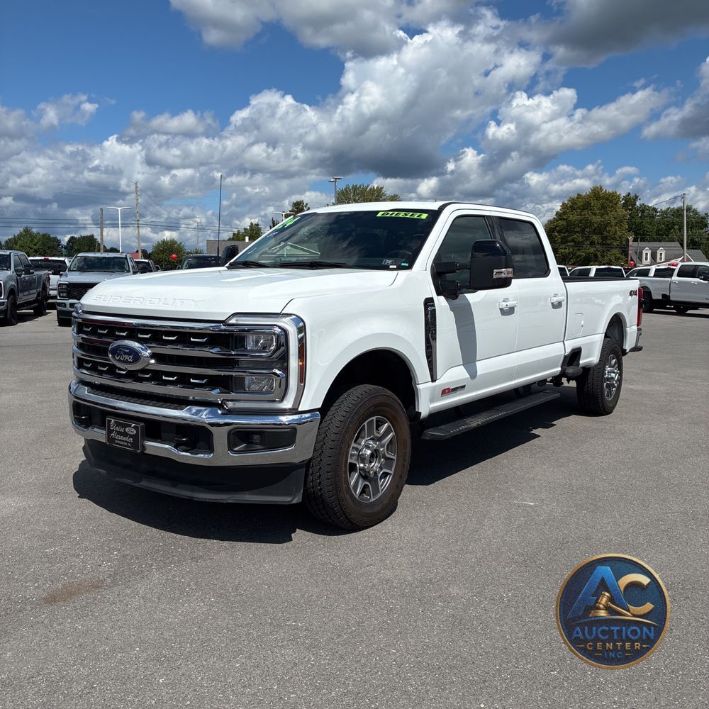 2024 Ford F350 S/D Lariat