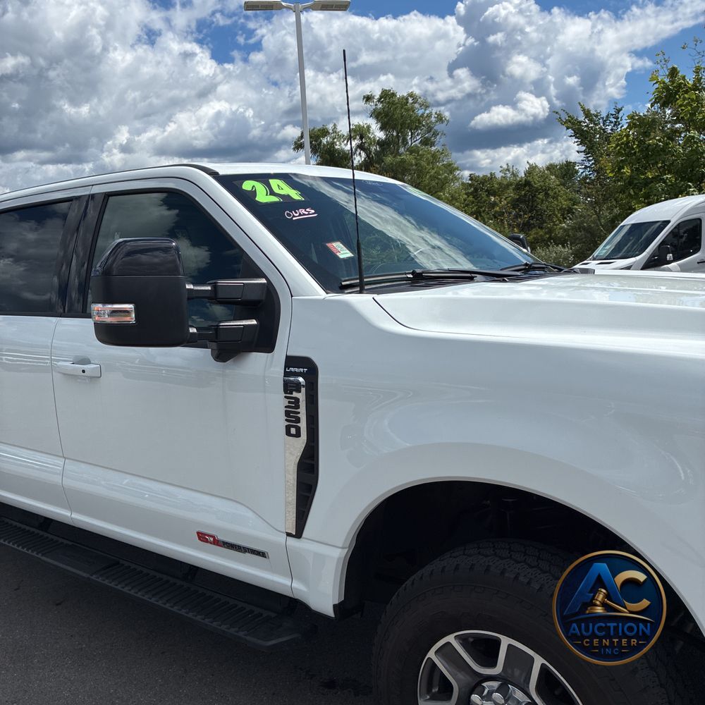 2024 Ford F350 S/D Lariat