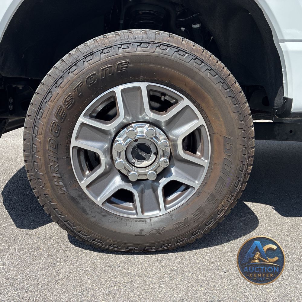 2024 Ford F350 S/D Lariat