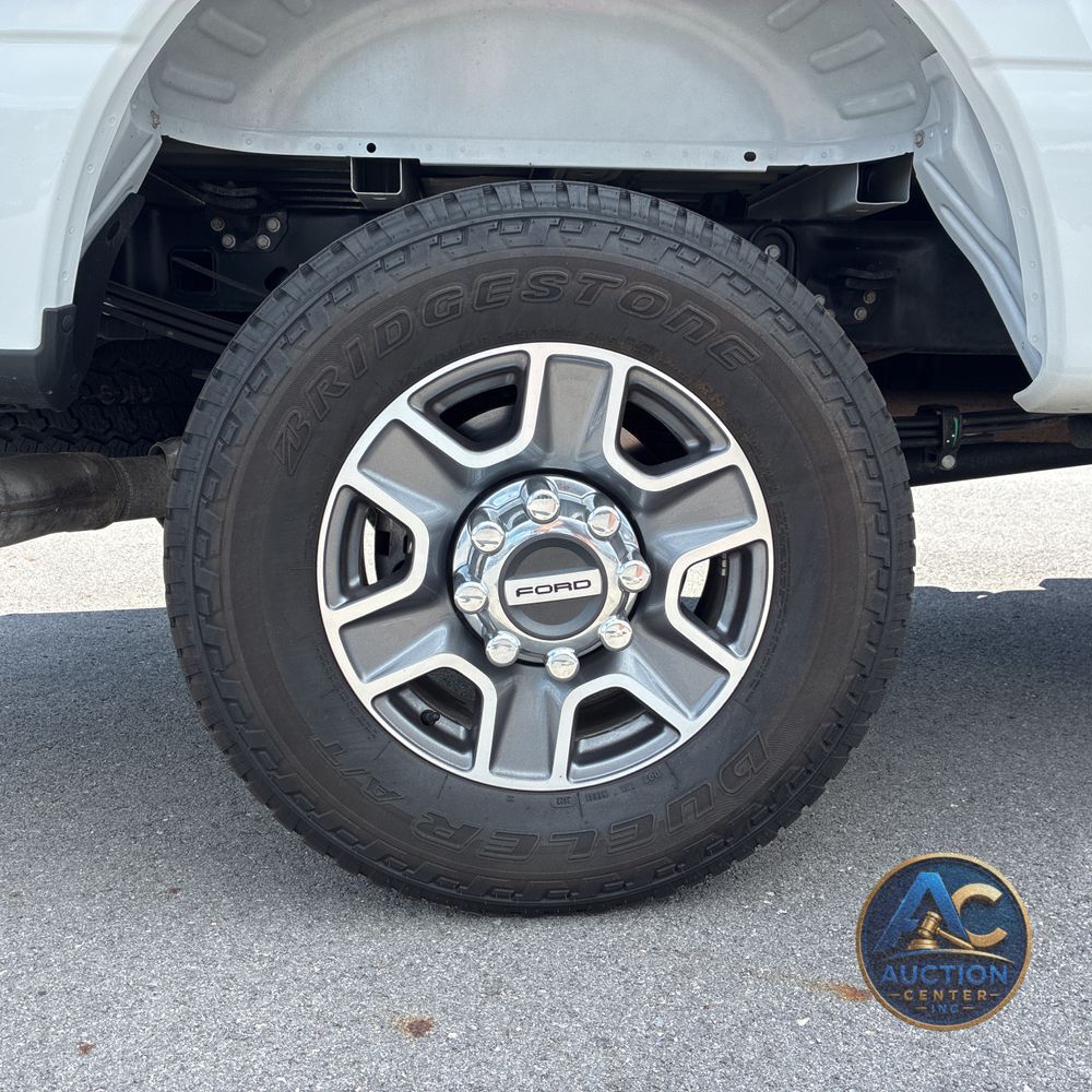 2024 Ford F350 S/D Lariat