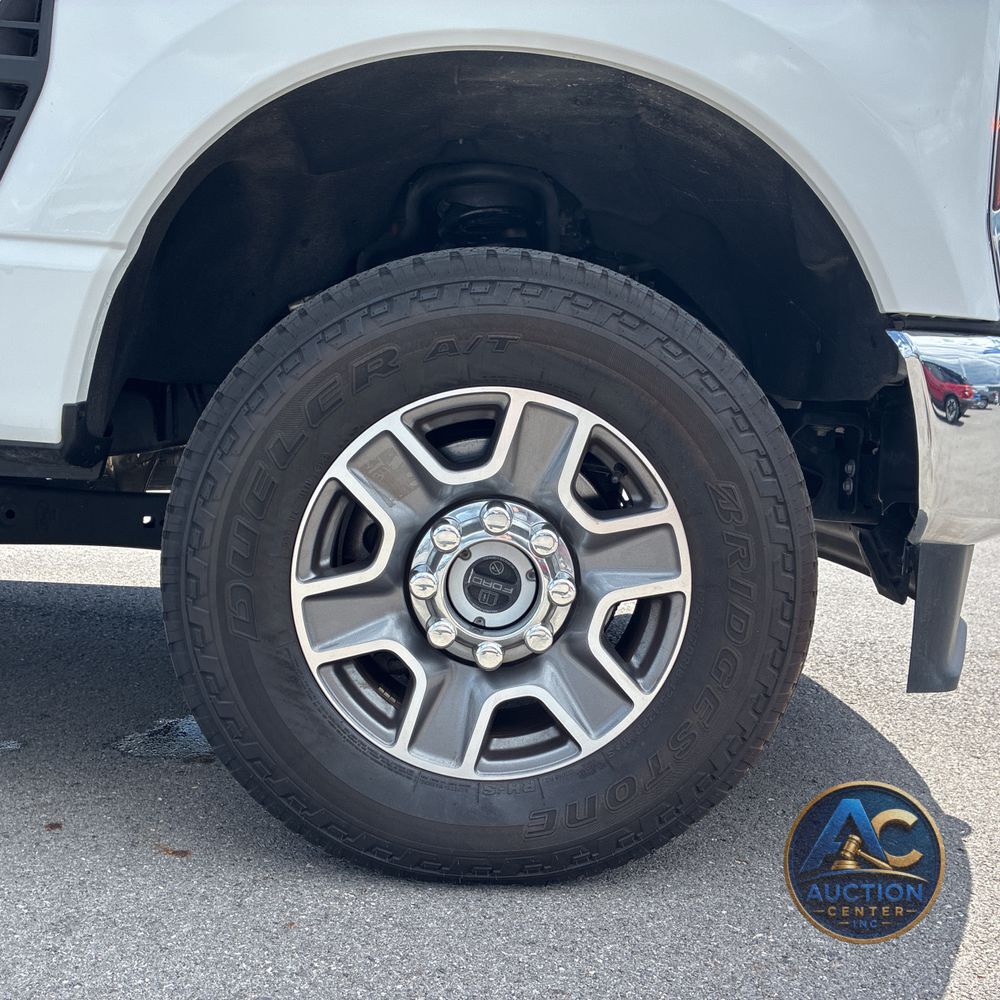 2024 Ford F350 S/D Lariat