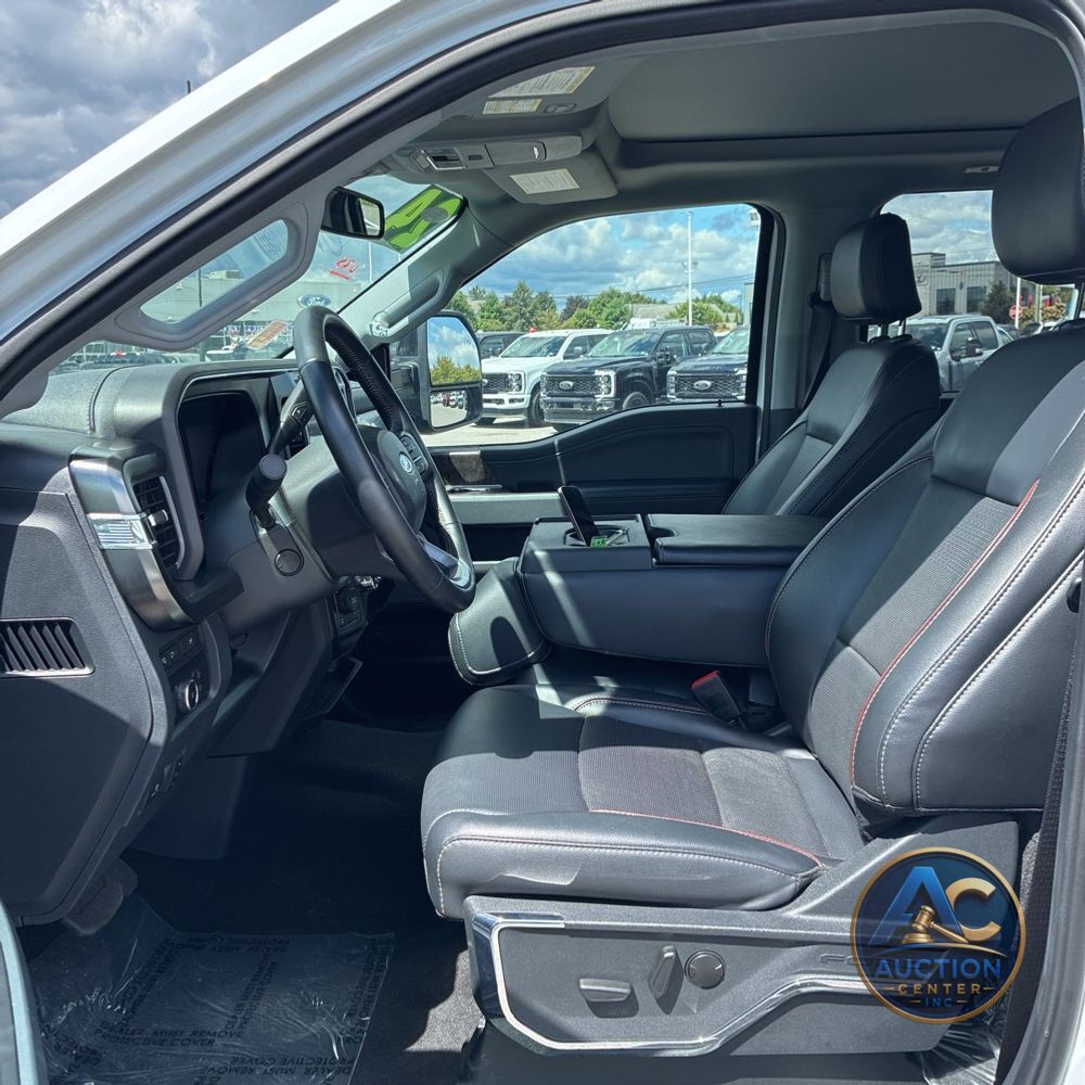 2024 Ford F350 S/D Lariat