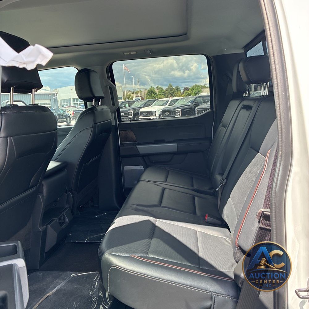 2024 Ford F350 S/D Lariat