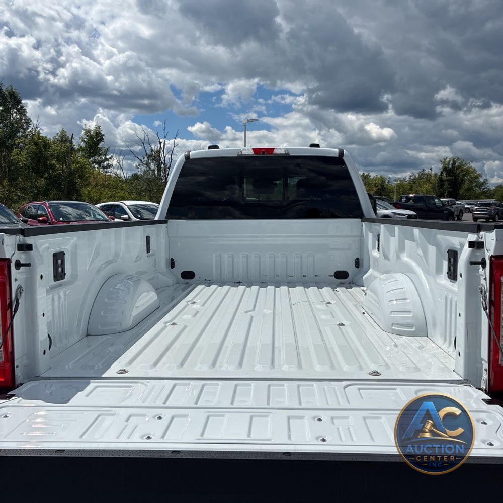 2024 Ford F350 S/D Lariat