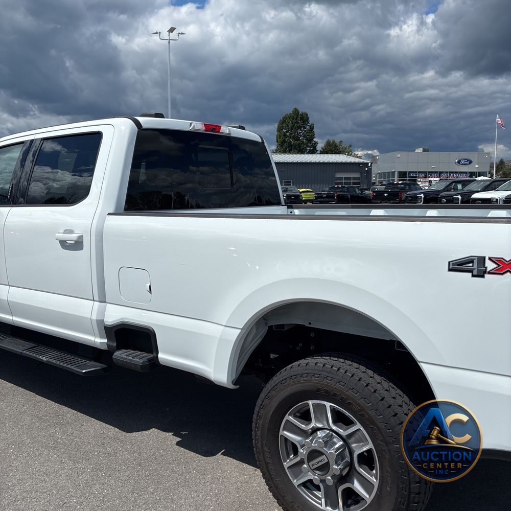 2024 Ford F350 S/D Lariat