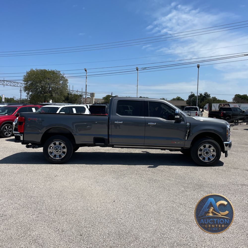 2024 Ford F-350 Super Duty Lariat
