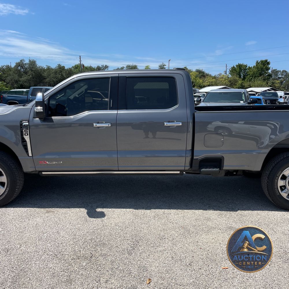 2024 Ford F-350 Super Duty Lariat