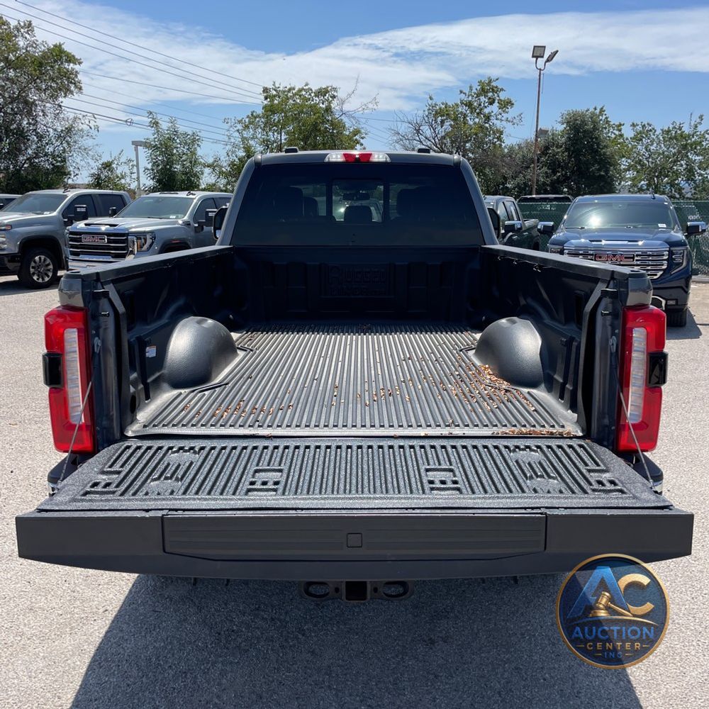 2024 Ford F-350 Super Duty Lariat