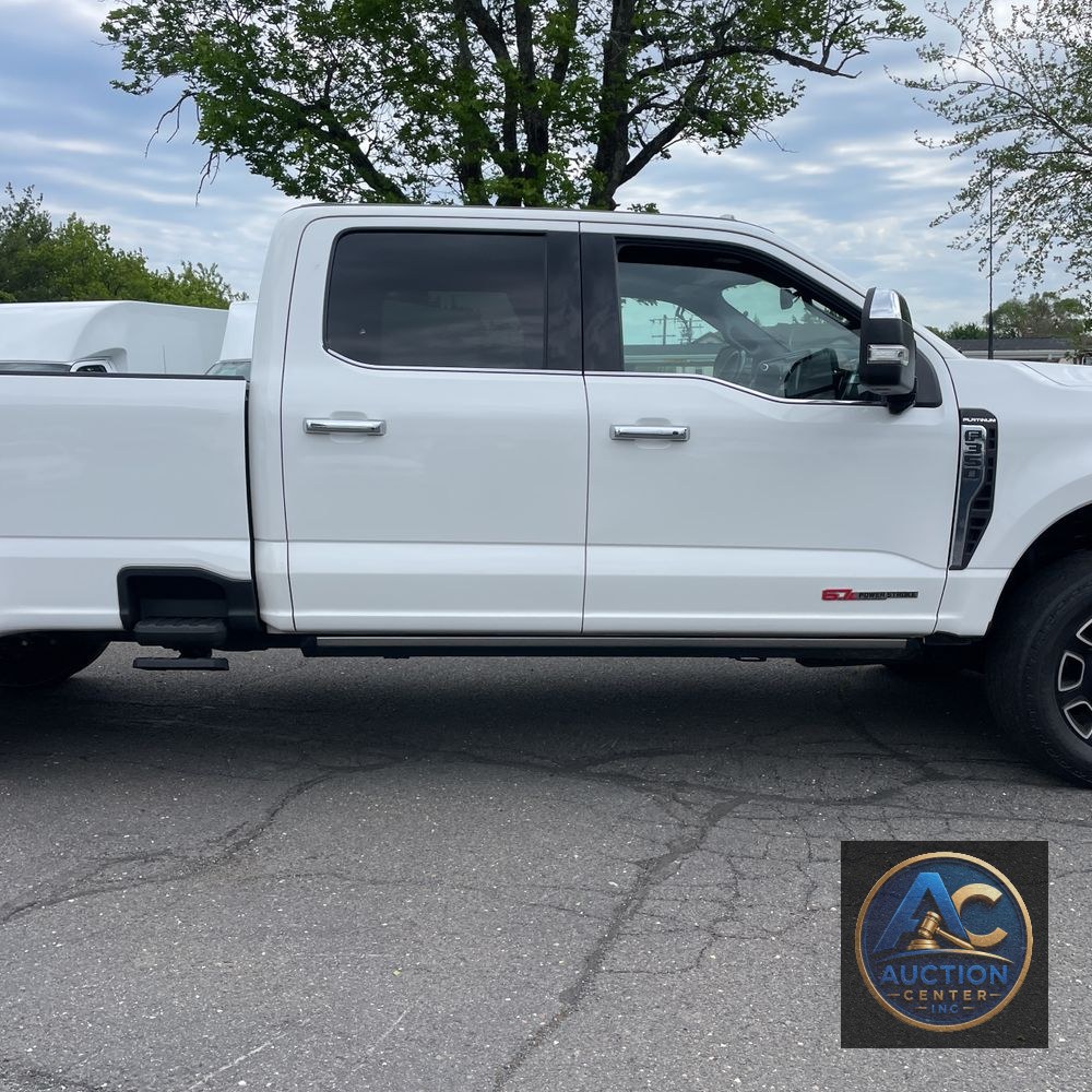 2023 Ford F-350 Super Duty Platinum
