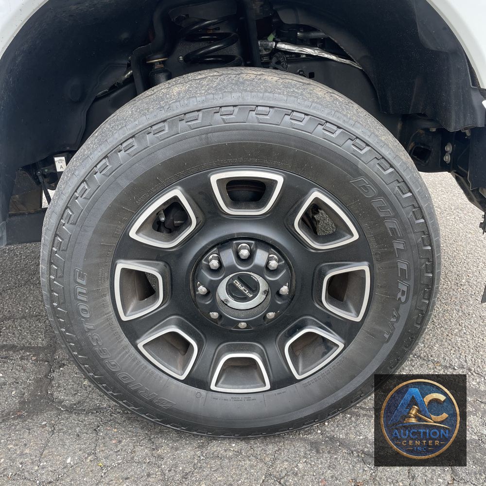 2023 Ford F-350 Super Duty Platinum