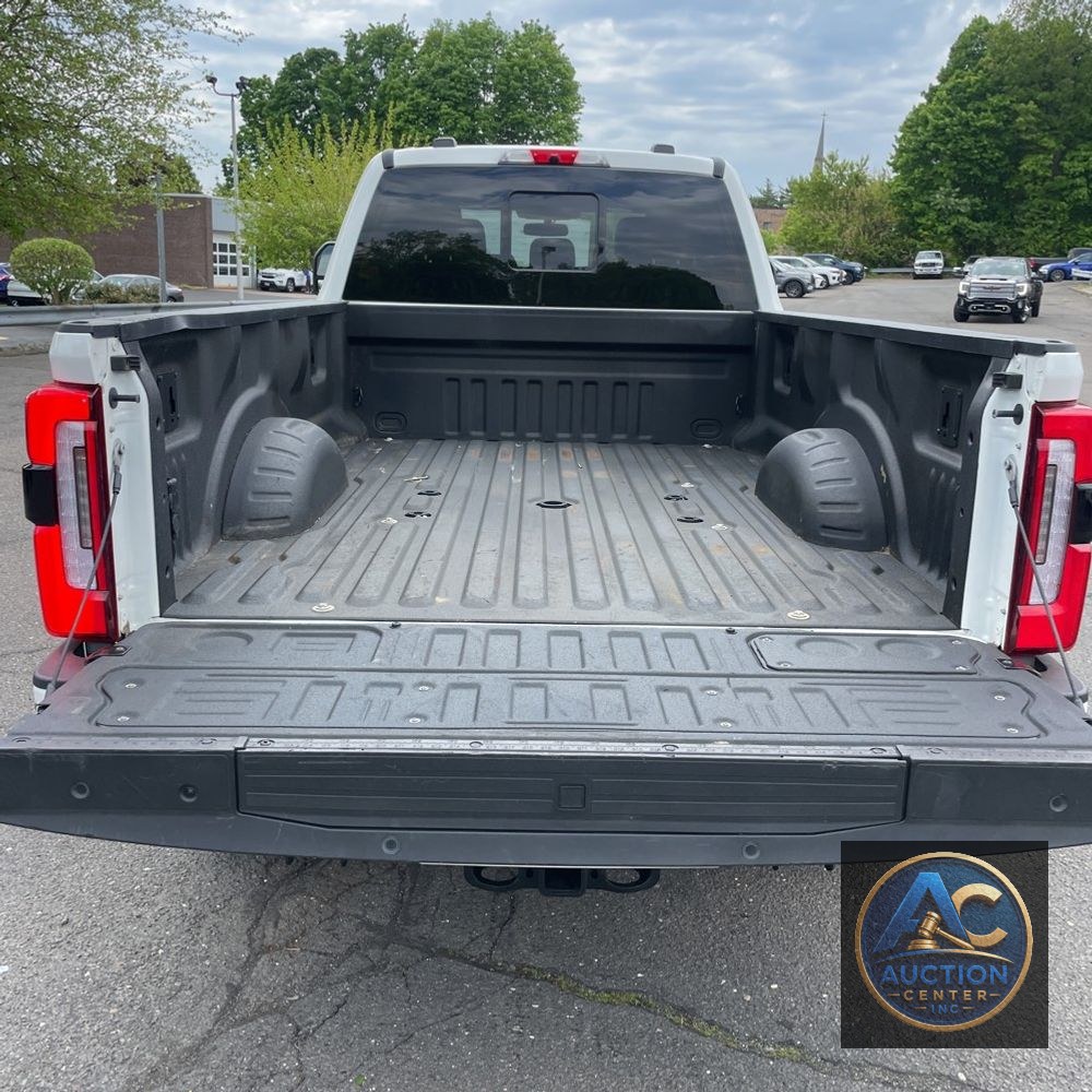 2023 Ford F-350 Super Duty Platinum