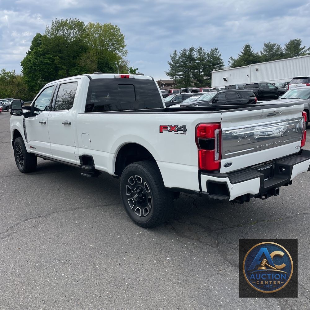 2023 Ford F-350 Super Duty Platinum