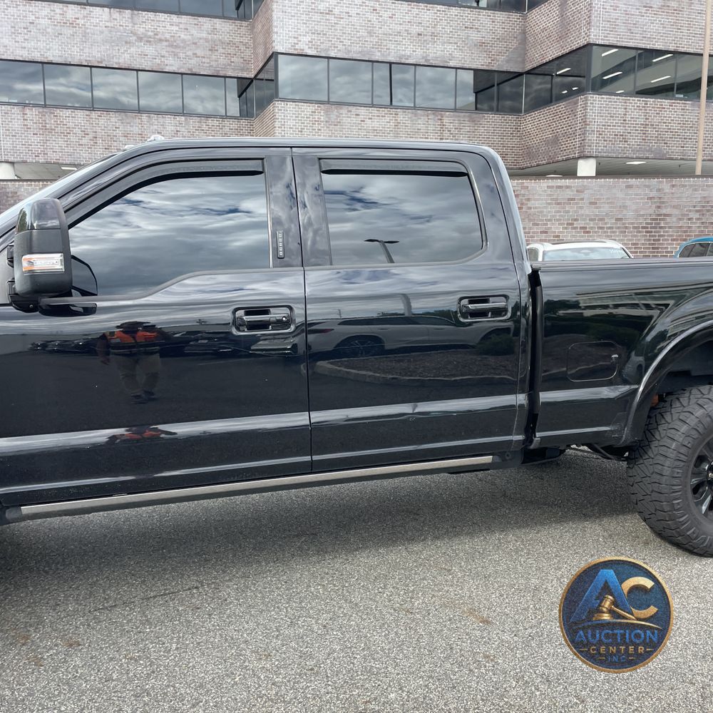 2022 Ford F-350 Super Duty Lariat