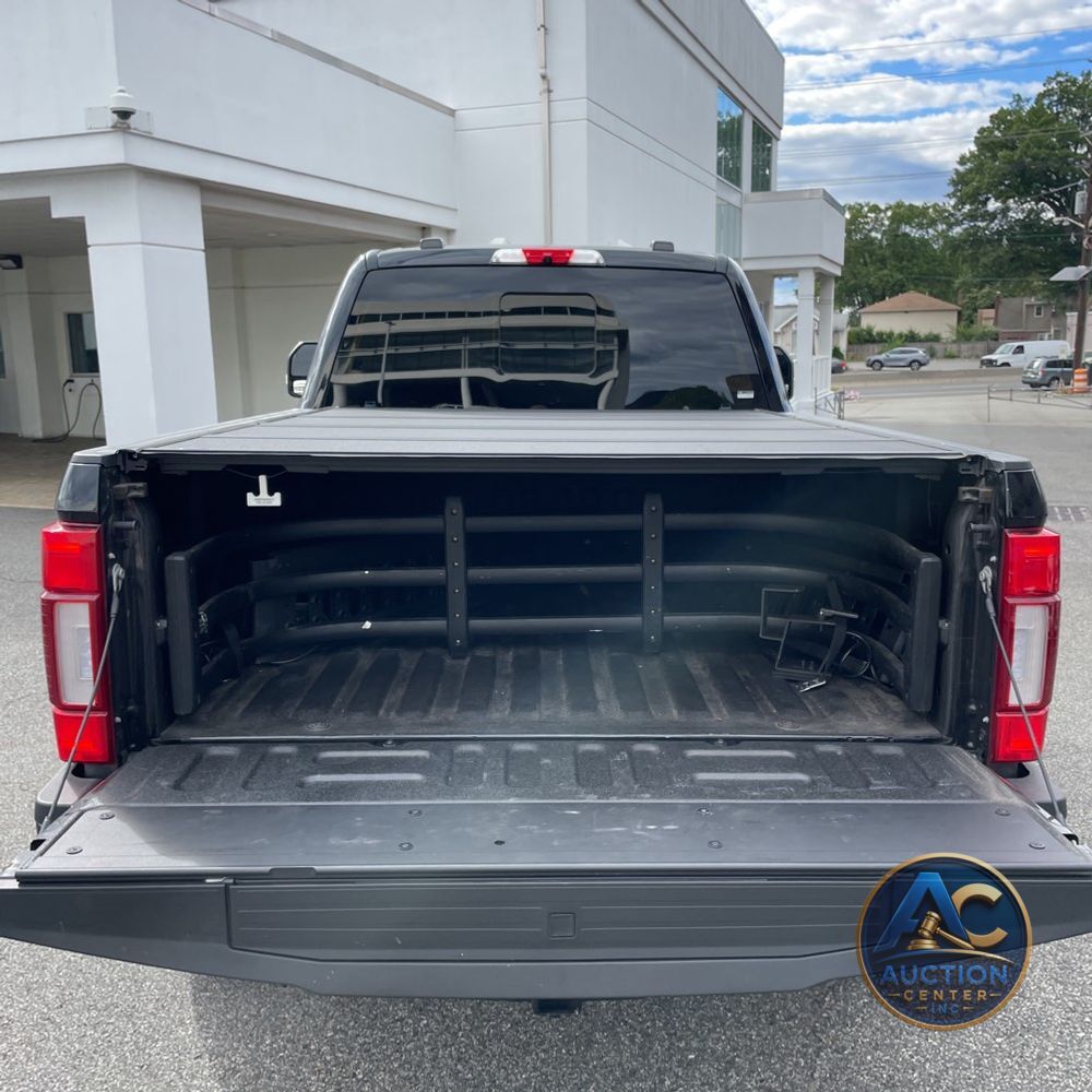 2022 Ford F-350 Super Duty Lariat